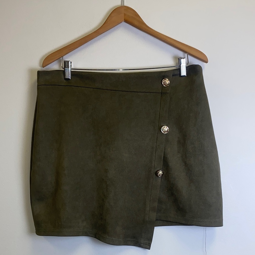 SHEIN Asymmetrical Khaki Button Skirt